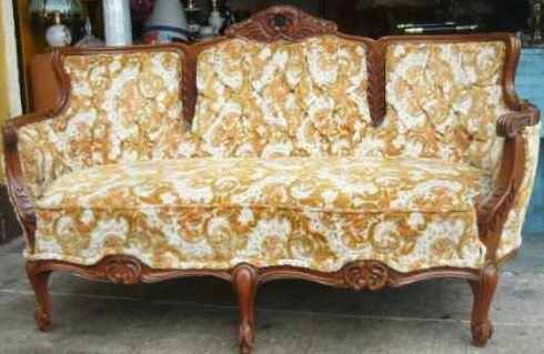 LOVE-SEAT COURVOICIER